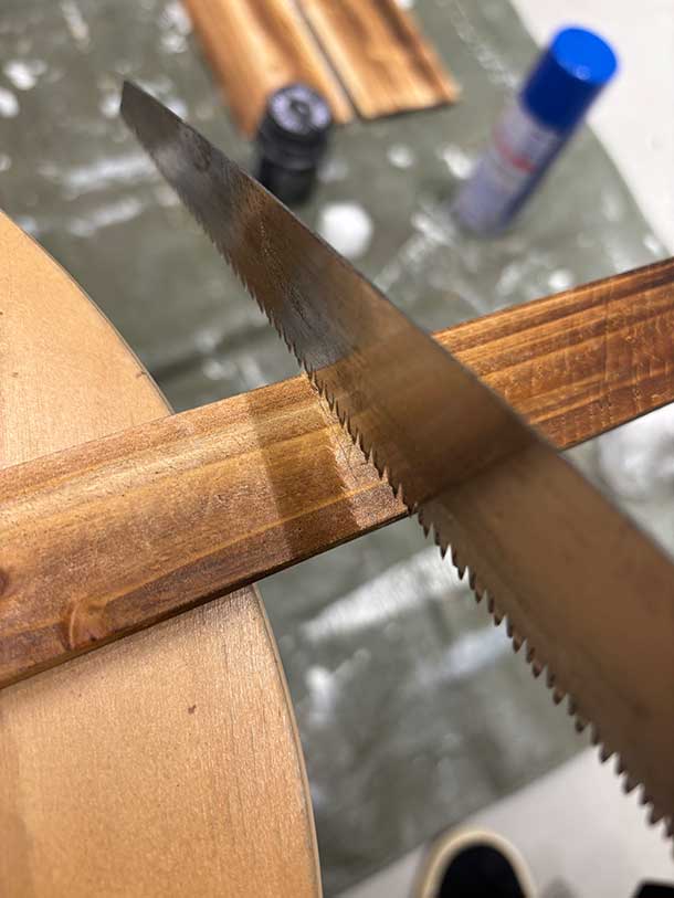 のこぎりで切りました