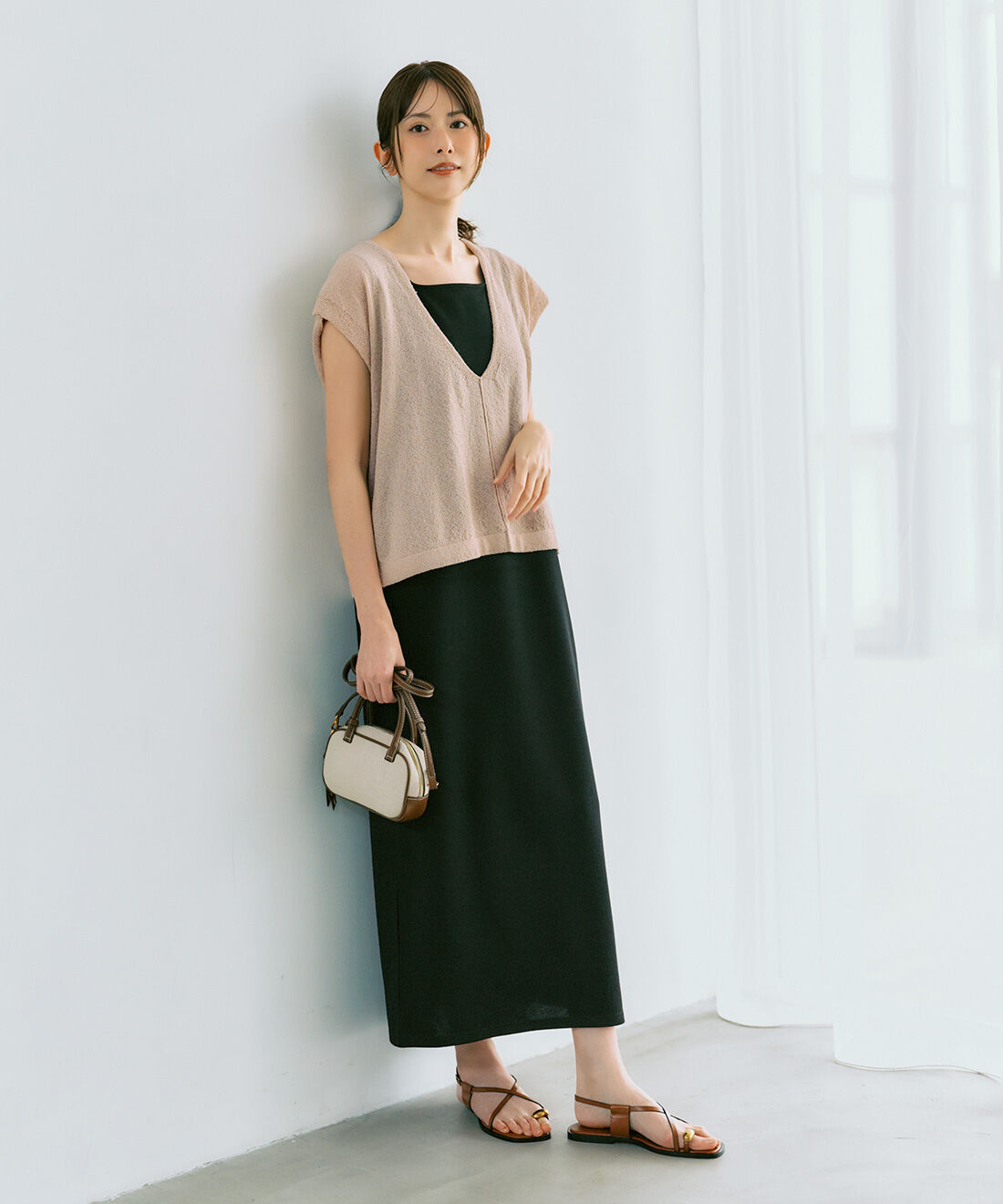 IEDIT［イディット］|Her smileプロジェクト IEDIT[イディット]　大人のこなれ感が完成！ ニットベストとノースリーブワンピースのコーディネートセット〈ブラック〉