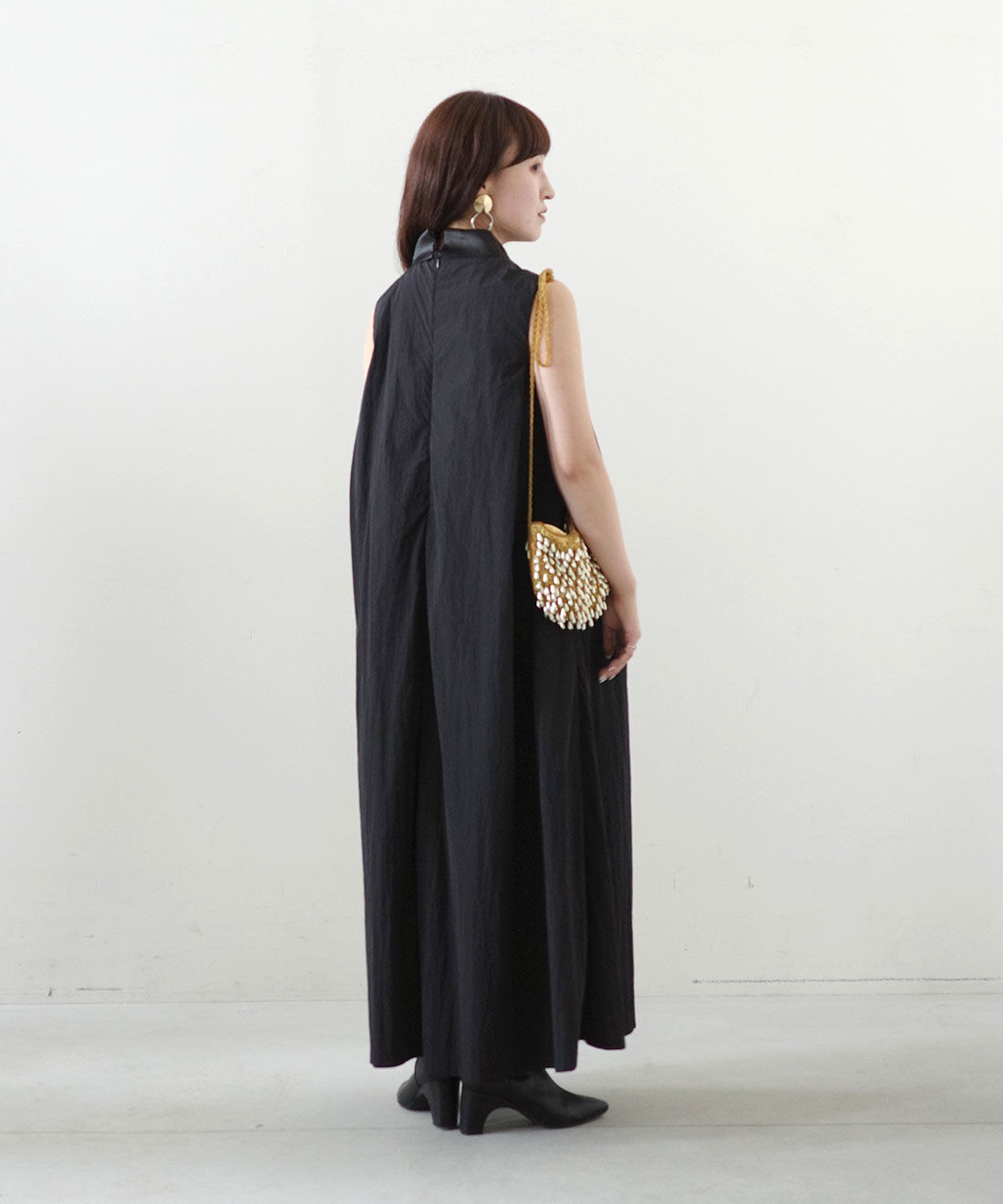 MEDE19F|高山都さんコラボ 撥水加工ワンピースのコーディネート|モデル身長： 156cm　Mサイズ着用