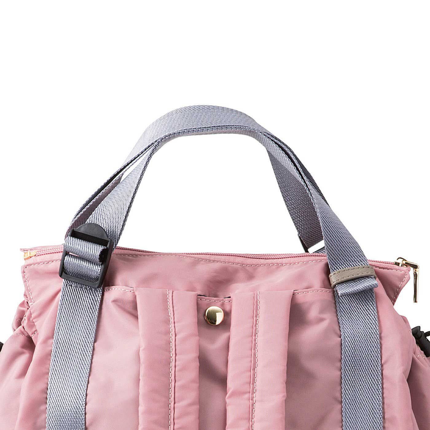 L'AMIPLUS|ラミプリュス　大量買いもらくらく！　レジカゴリュック〈ブライトカラー〉の会|[Back]リュック用ショルダーが収納できるスナップポケット。