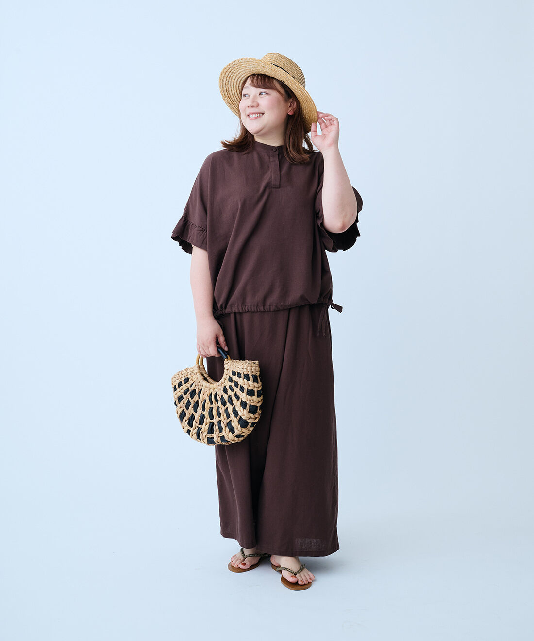 リネン混素材 ラップ風スカンツ〈ブラウン〉のコーディネート
