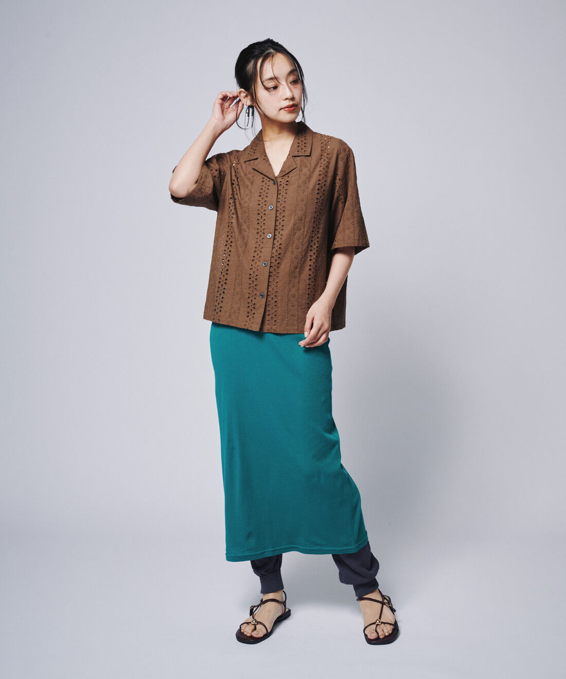 THREE FIFTY STANDARD|着心地忘れる心地よさ ゆるさら綿麻混レギンスのコーディネート
