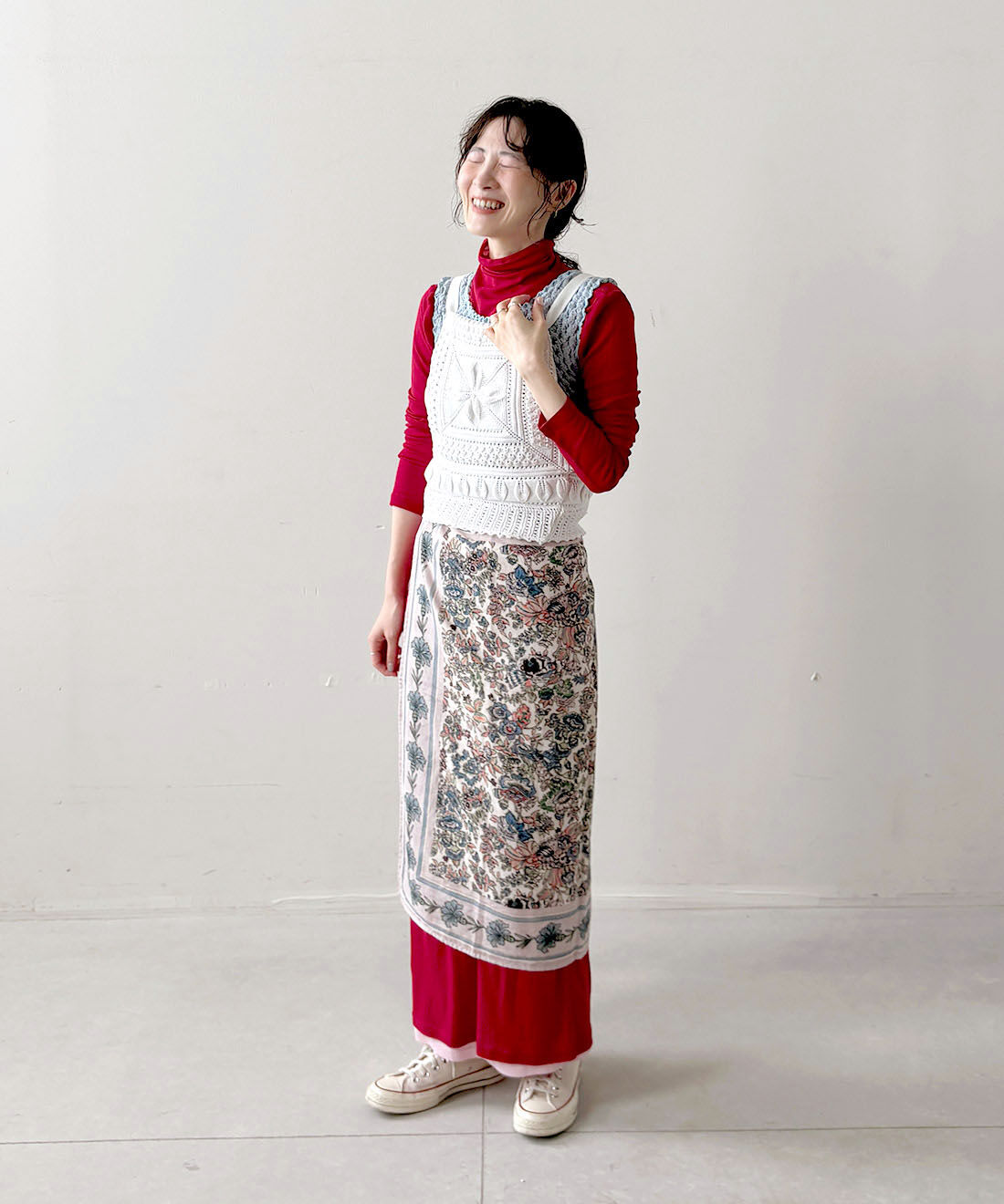 mensha!|〈ガーゼ〉カットソー タートルネックと〈ガーゼ〉カットソー レイヤードスカートと[初回お試し209円OFF] 大判ダブルガーゼスカーフのコーディネート|スタッフ身長：165cm　着用サイズ：（トップス：M、ボトムス：M）
