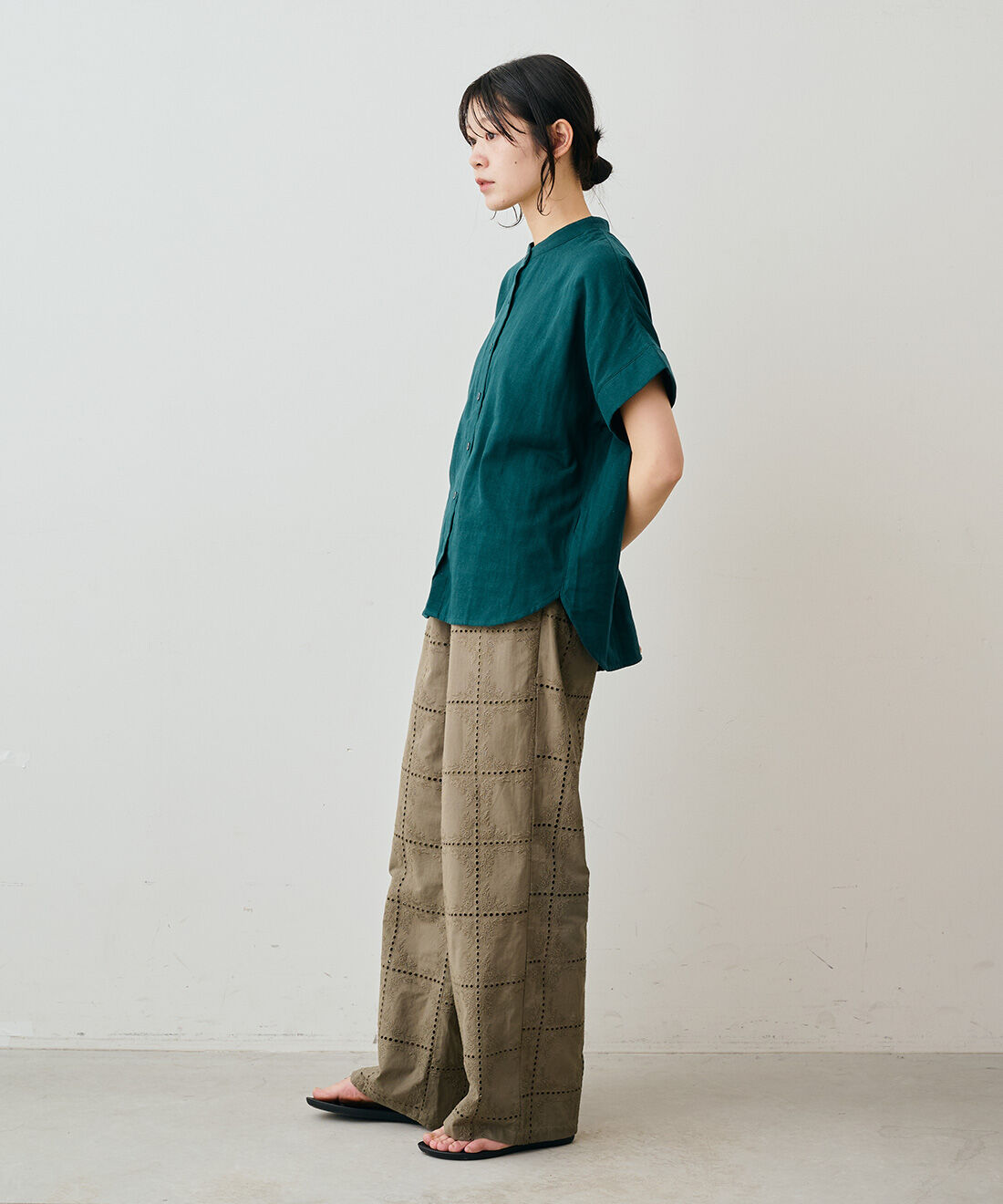 Live in  comfort|リブ イン コンフォート　Live love cotton（R）プロジェクト オーガニックコットン100％ やわらかダブルガーゼ素材の半袖シャツ|モデル身長：163cm　着用サイズ：M