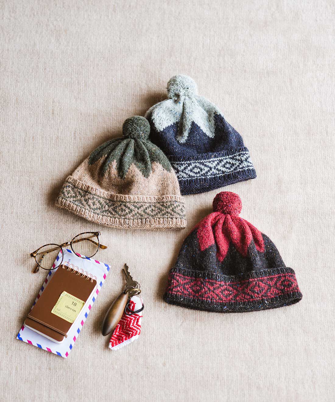クチュリエ|ROWAN&times;Nagi's Knits　棒針編み込み折り返しニット帽　Navy＆Gray