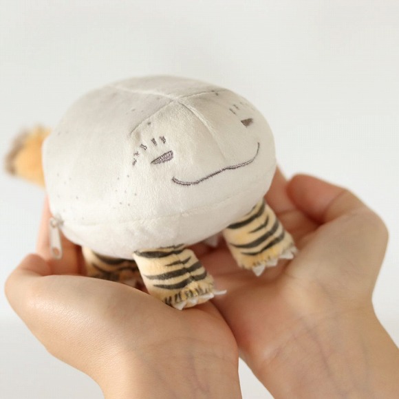 絵師のユーモアが生んだ珍獣 虎子石(とらこいし)もっちりポーチ