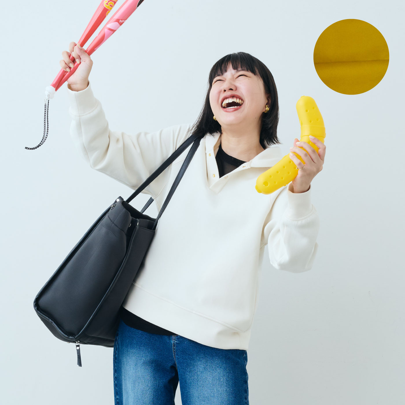 IEDIT|ワガママ企画 ライブ 観戦 軽やか素材 大容量 多ポケット スマートルック トートバッグ〈ブラック&times;イエロー〉