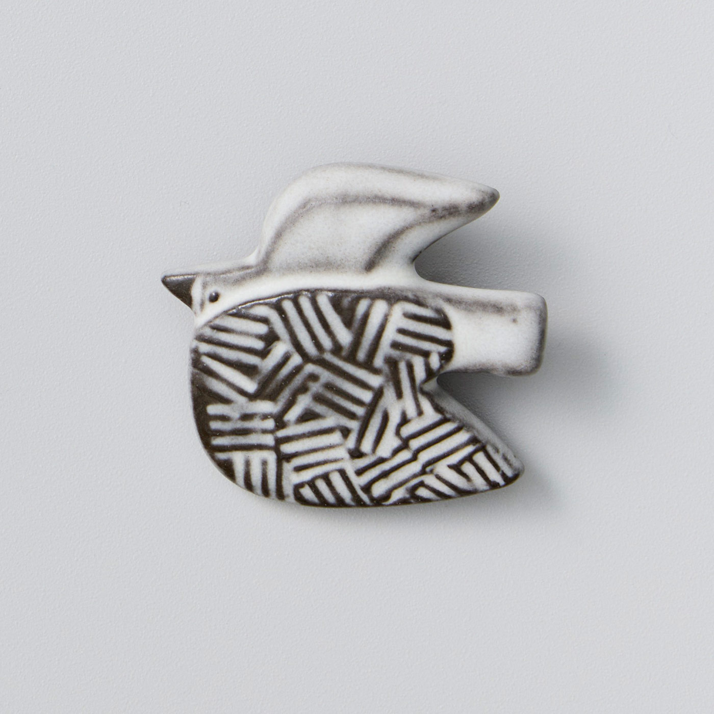 SeeMONO|BIRDS&rsquo; WORDS BIRD TILE BROOCH〈D〉